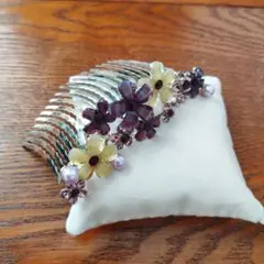 花とパールのヘアコーム