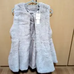 アンドミー　ノーカラーファーベスト　ベージュ 新品　未使用　20日までの出品