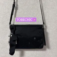 【TOBECHIC✨】タグ付き　リボン付き ショルダーバッグ ブラックのサムネイル