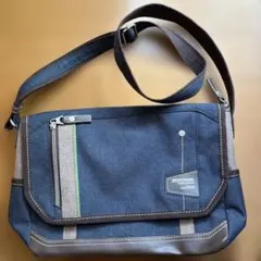 MOUSTACHE ショルダーバッグ