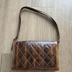 ブラウンレザー ダイヤモンドパターン ショルダーバッグ
