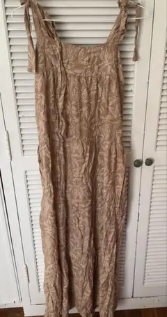 ワンピース　ノースリーブ　ロング　花柄　ベージュ　リゾート　フリーサイズ