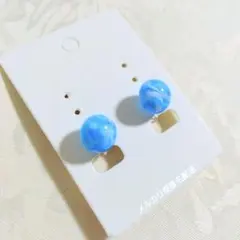 青いマーブル模様の樹脂イヤリング ノンホールピアス レジン