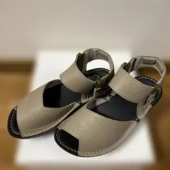 【超美品】JSハートレーベル　サンダル　ベージュ　箱付き22.5cmのサムネイル