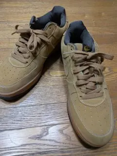 Nike Air Force 1 ブラウン スニーカー