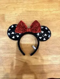 ディズニー カチューシャ 黒 赤 ハート