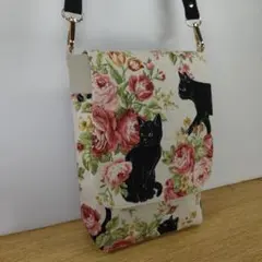 フラップ付きショルダーバッグ(ねことバラ)