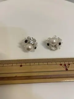 パールとお花とストーンのピアス