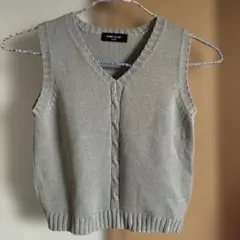 COMME CA ISM グレー Vネックベスト 110A