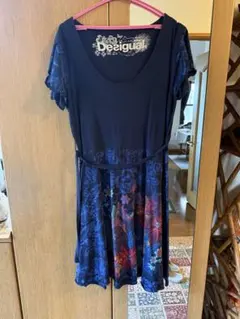 Desigual 半袖 ひざ丈ワンピース ネイビー 花柄　xlのサムネイル