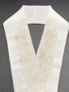 ホワイト 花柄刺繍 半襟