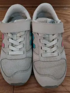 New Balance スニーカー グレー　18.5㎝