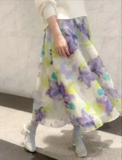 ストロベリーフィールズ　花柄フレアスカート STRAWBERRY-FIELDS（ストロベリーフィールズ）｜フラワー