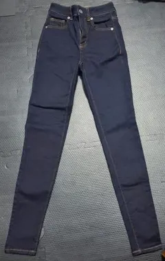 GU　スキニーデニムパンツ　58のサムネイル