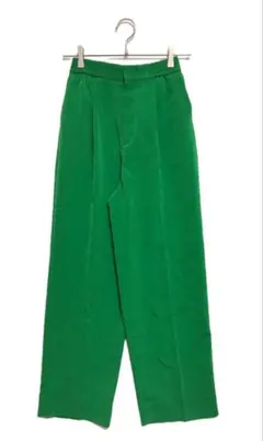 グリーン　パンツ