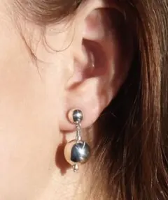 IRIS47 curving pierce SV シルバー925 ピアス - メルカリ