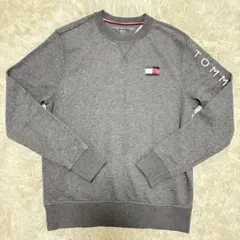 Tommy Hilfiger グレー トレーナー