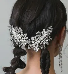 kana 枝葉のモチーフパールとビジューの シルバーヘアクリップ