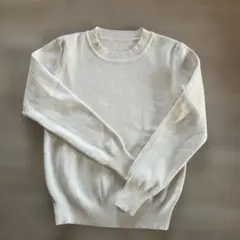 美品　丸首ニットセーター　オフホワイト　Sサイズ