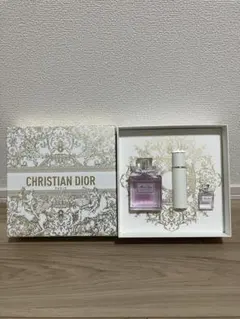 コフレ　ミスディオールブルーミングブー100ml + トラベルスプレー10ml