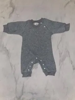 【新品未使用】SHEIN グレー ボタン付きロンパース 1-3M