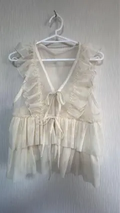 SALEします！アイボリー フリルビスチェ