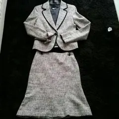 お値下げしました！アンタイトル　スーツ