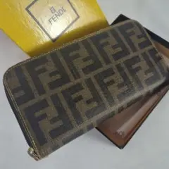 ノ*ラ様 FENDI FFロゴ 長財布 ブラウン/ブラック/レッド - メルカリ