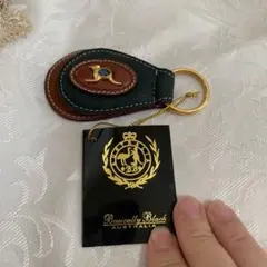 オーストラリアBasically Black レザーキーホルダー 新品タグ付き