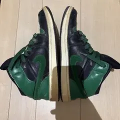 NIKE Air Jordan 1 Mid パイングリーン ブラック