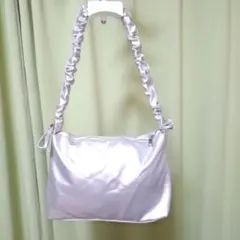 LAKOLE ラコレ シルバー ショルダーバッグ ギャザーハンドル メタリック