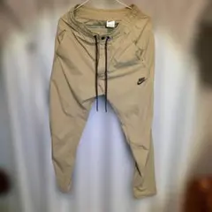 ナイキ スウェットパンツ Sベージュ　中古品