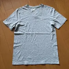Nike グレー Vネック Tシャツ Mサイズ