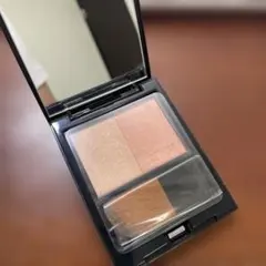 エトヴォス　ミネラルプレストチーク ティーベージュ