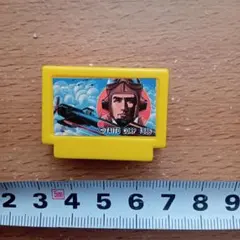 【昭和レトロ】ファミコンカセット　変形　ロボット①