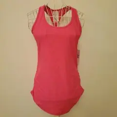 【新品タグつき】ニューバランス　Mサイズ　タンクトップ　ピンク　トレーニング