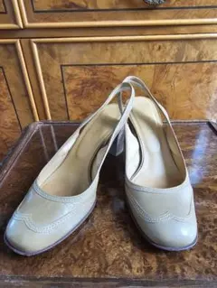 ヒロフ　スリングバックパンプスのサムネイル
