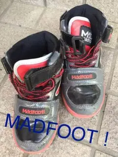 ハイカットスニーカー