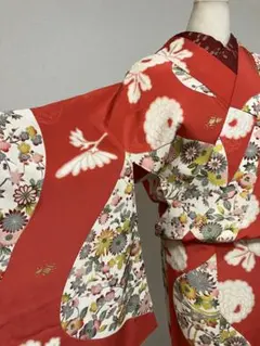 【匿名配送】アンティーク 着物 綸子 正絹花柄 オレンジ 金箔