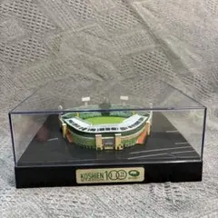 阪神タイガース　100周年記念アイテム（甲子園球場ジオラマ）& 2025CAP 阪神タイガース 100周年記念アイテム（甲子園球場ジオラマ）& 2025CAP