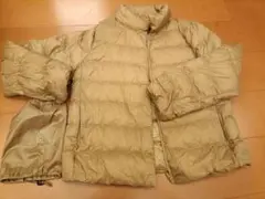 ユニクロ　ULTRA LIGHT DOWN ベージュ ダウンジャケット