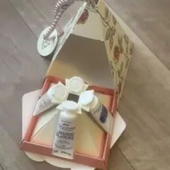 L'Occitane ロクシタン　ハンドクリームセット カドーアンフルールのサムネイル