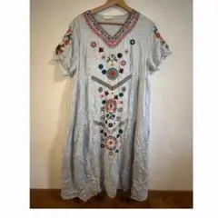 orange creek 【S/M】水色刺繍入り半袖ワンピース ライトブルー