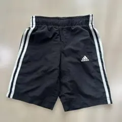adidas 黒 ハーフパンツ
