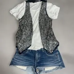 新品ZARAザラtrfビジュー付シルバースタッズベストMブラックソフトシャツ生地