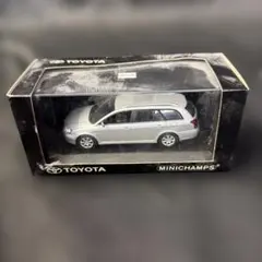 アベンシスワゴン 1/43 ミニチャンプス ミニカーのサムネイル