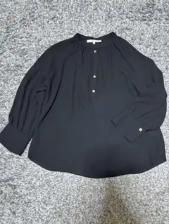 美品 アンタイトル バンドカラーピンタック刺繍レースブラウス 