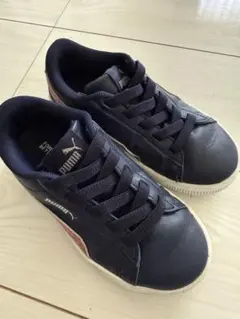 PUMA ネイビー スニーカー18cm