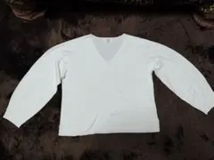 OPAQUE.CLIP ホワイト Vネック 長袖Ｌサイズ大きめ