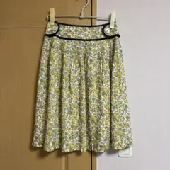 Sally Scott サリー・スコット　花柄スカート